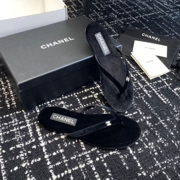 CHANEL Flip-flop sandals - Picture 3 of 4